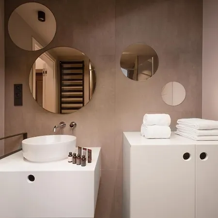 Orea Place Seno מלון