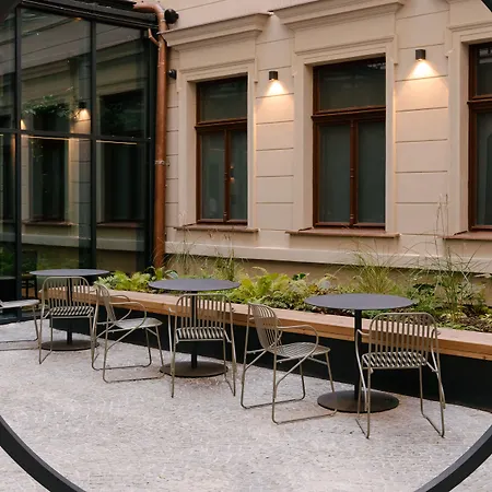 Orea Place Seno 酒店